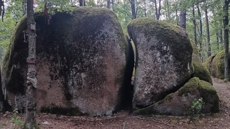 Божий камінь