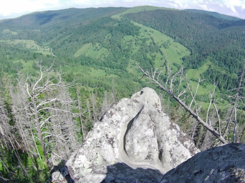 Алтарь на Скале Костел